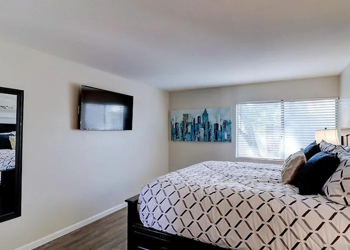 Comfy 1-bdrm In Heart Of Old Town Holiday home