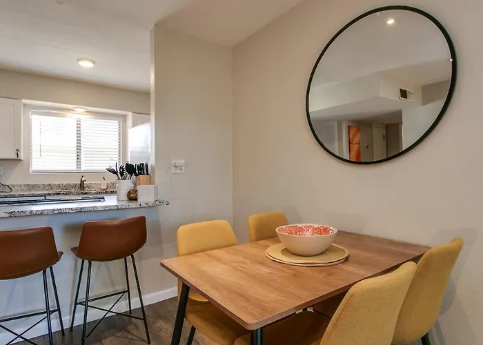 Comfy 1-bdrm In Heart Of Old Town Holiday home *