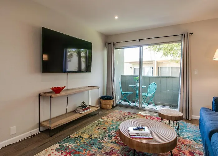 Holiday home Comfy 1-bdrm In Heart Of Old Town