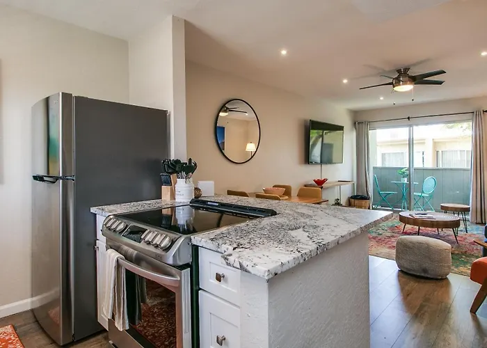 Comfy 1-bdrm In Heart Of Old Town Holiday home *